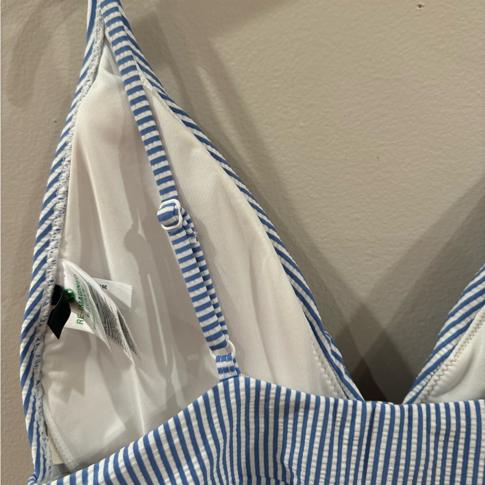 J. Crew plunge one piece bathing suit in seersucker size 10 - Picture 7 of 11